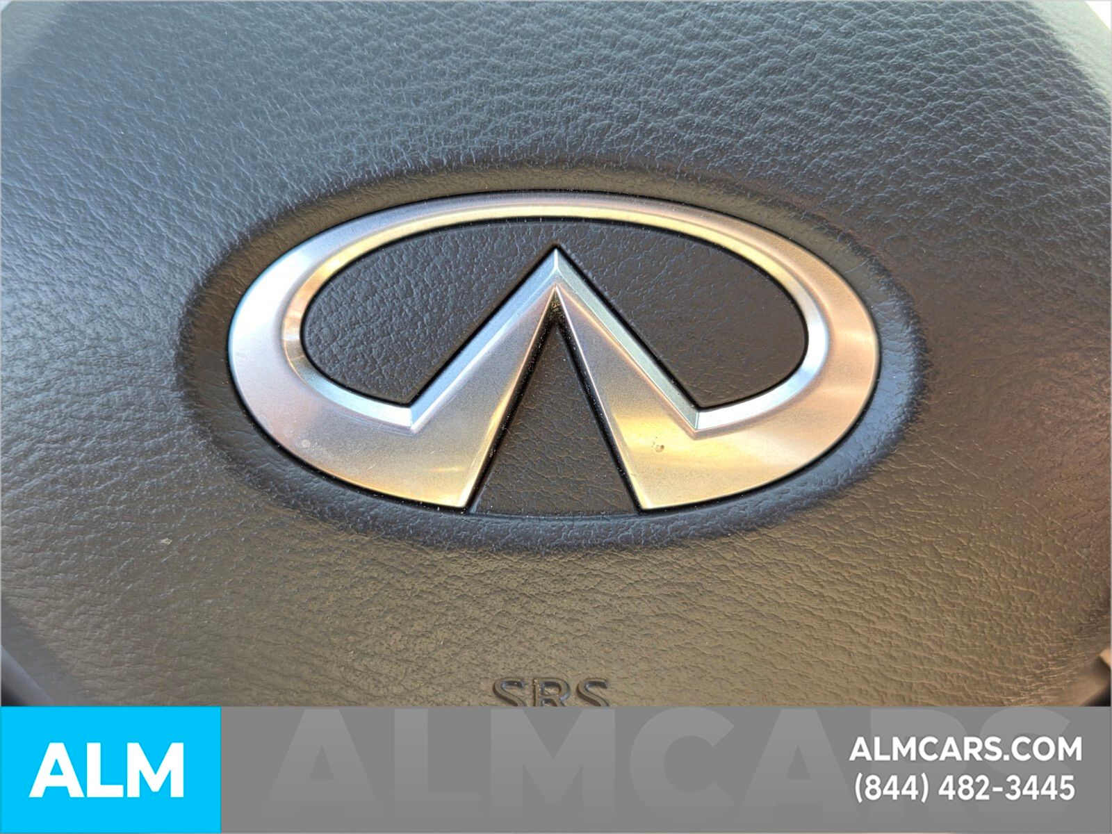 Used 2025 White INFINITI SPORT image 28