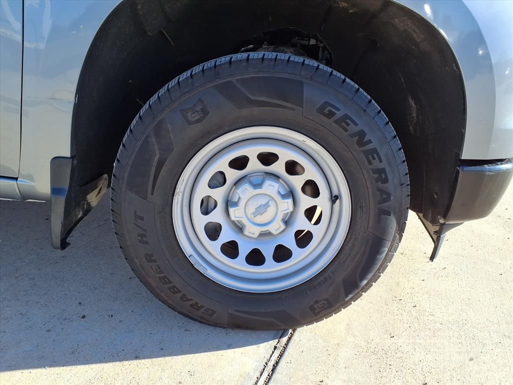 2023 Chevrolet Silverado 1500 WT - 9