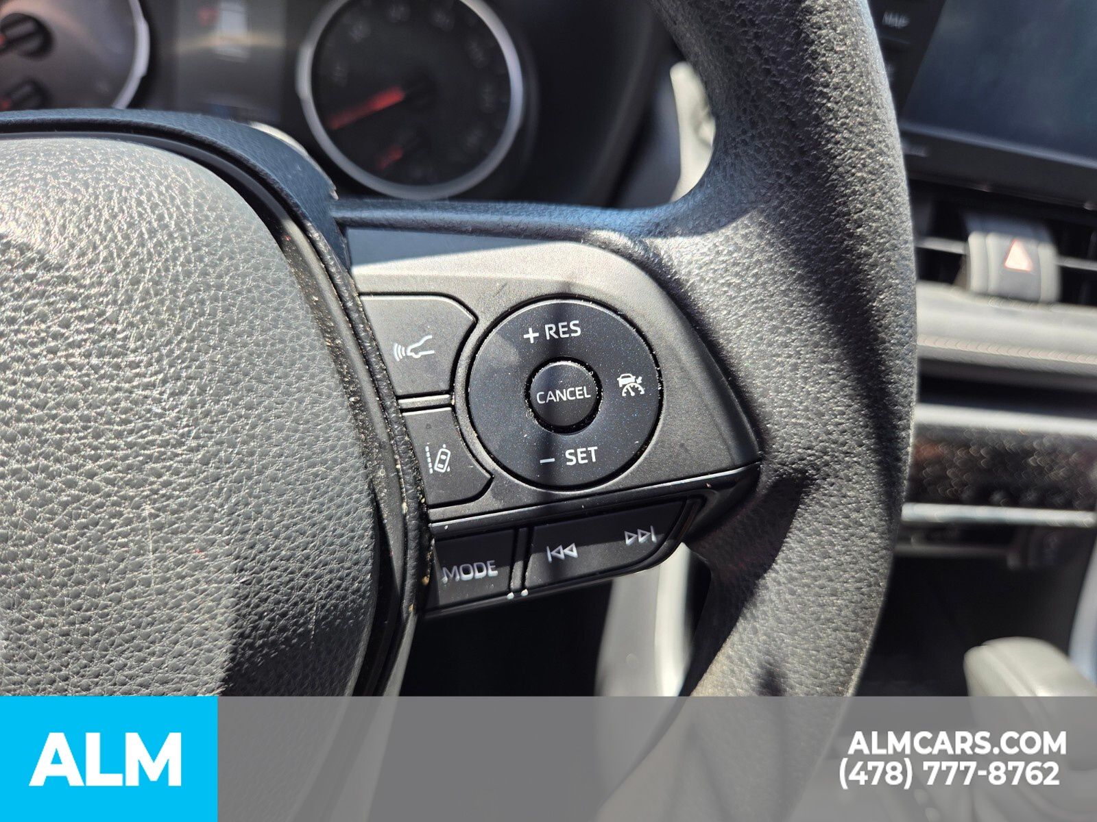 Used 2022  Toyota XLE image 15