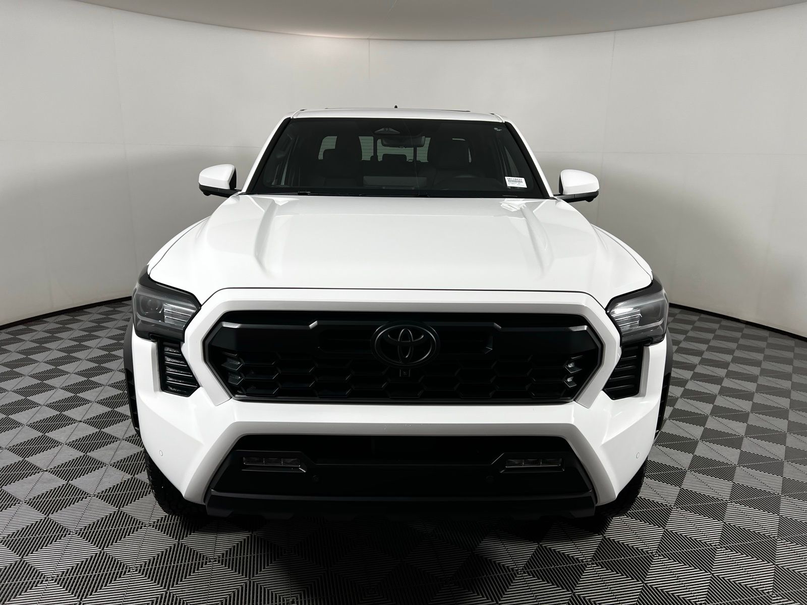 2025 Toyota Tacoma TRD Off-Road 2