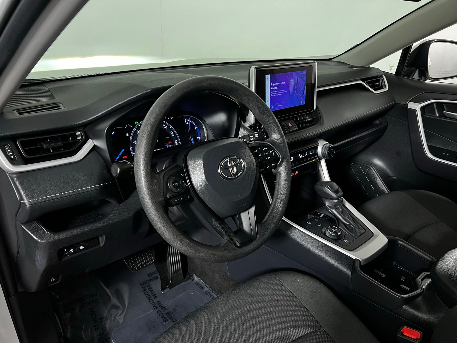 Thumbnail: 2025 Toyota RAV4 - 12