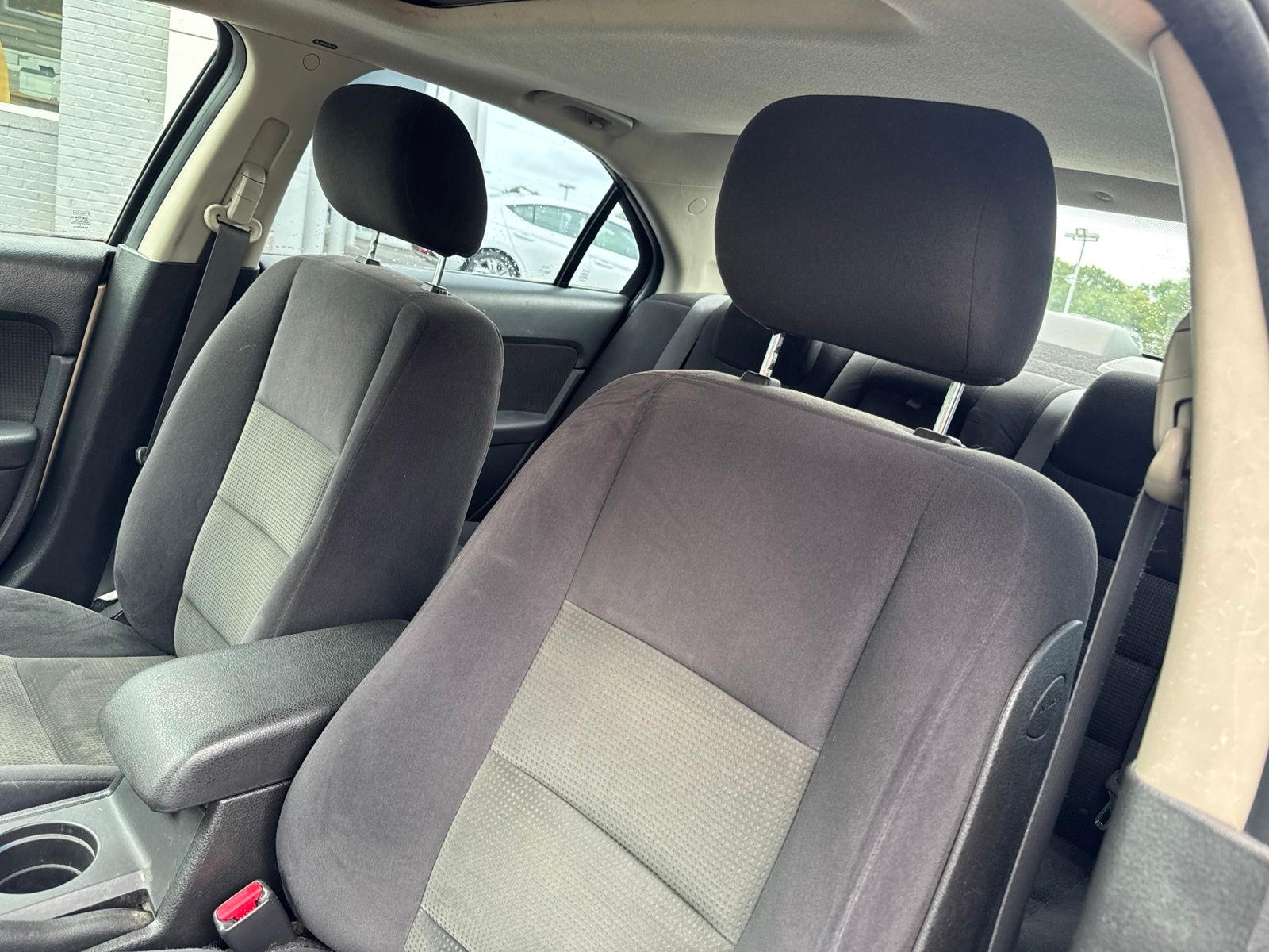 Used 2008 Dune Pearl Clearcoat Metallic Ford SEL image 29