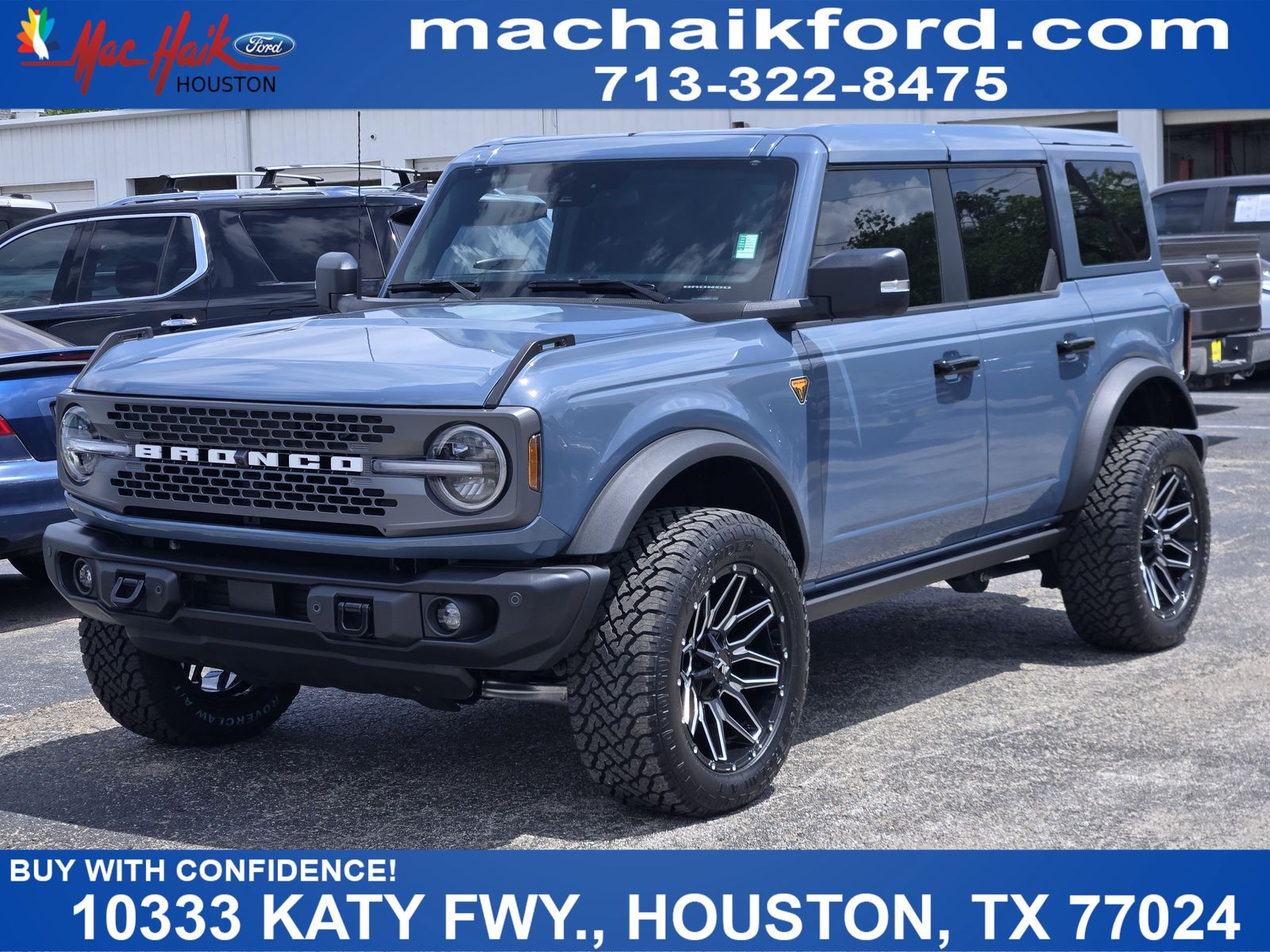 Blue (Azure Gray Metallic Tri-Coat) 2025 Ford Bronco Badlands 4-Door 4WD SUV / Crossover Four-Wheel Drive Automatic