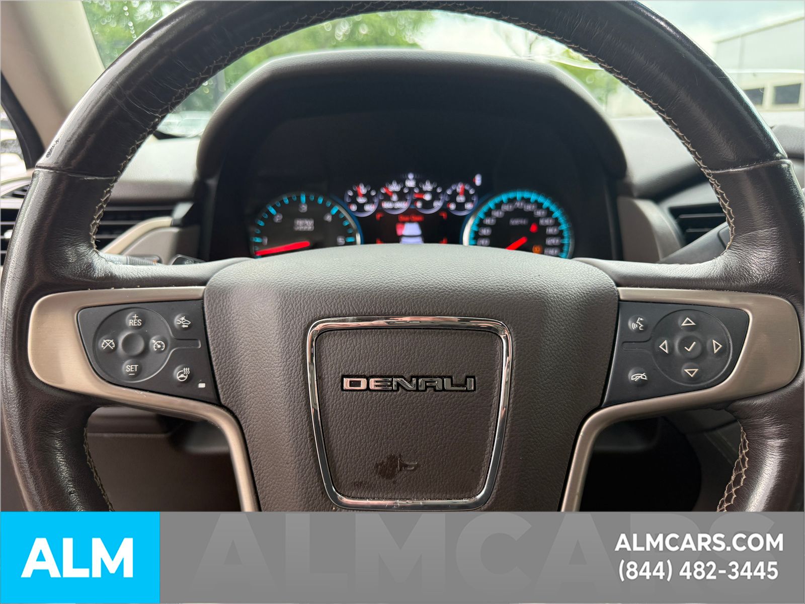 Used 2018 White GMC Denali image 24