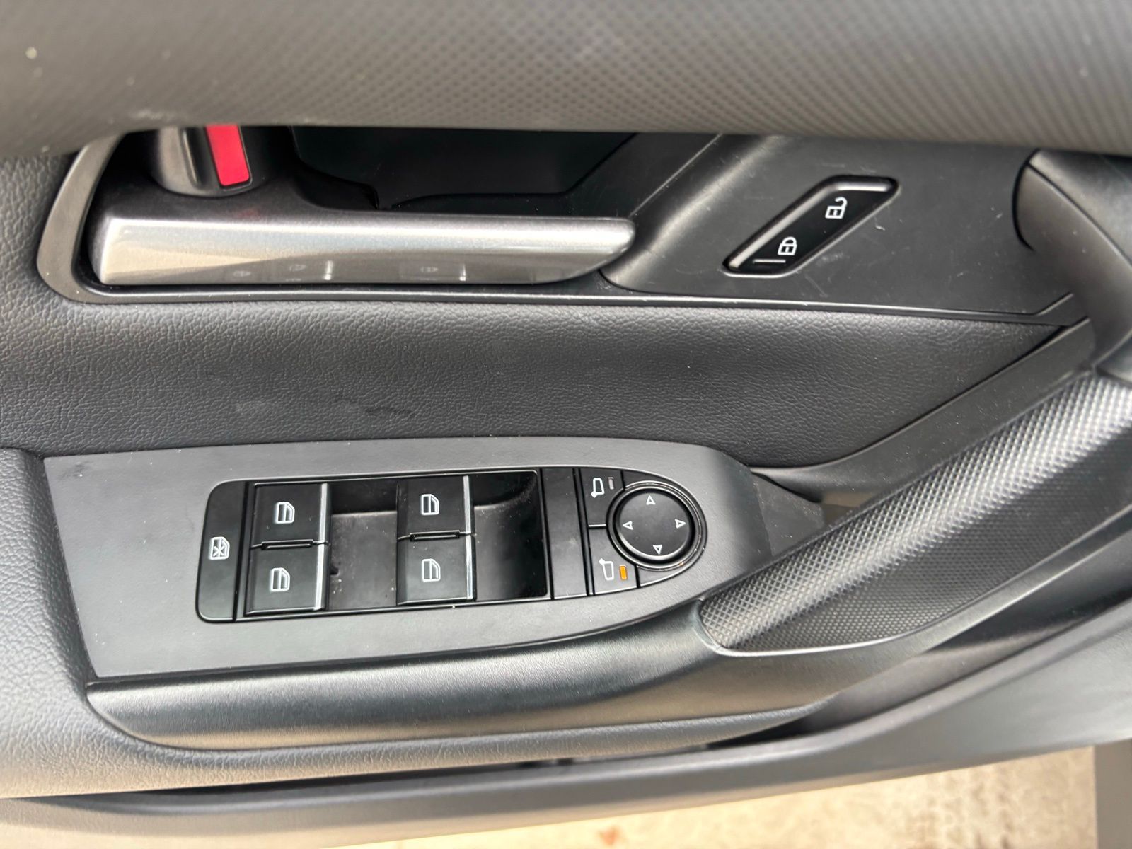 Used Car 2025 Mazda Cx-50  Utility 2.5 S Premium Package All Wheel Drive For Sale Under $35,000 In Austin, Texas