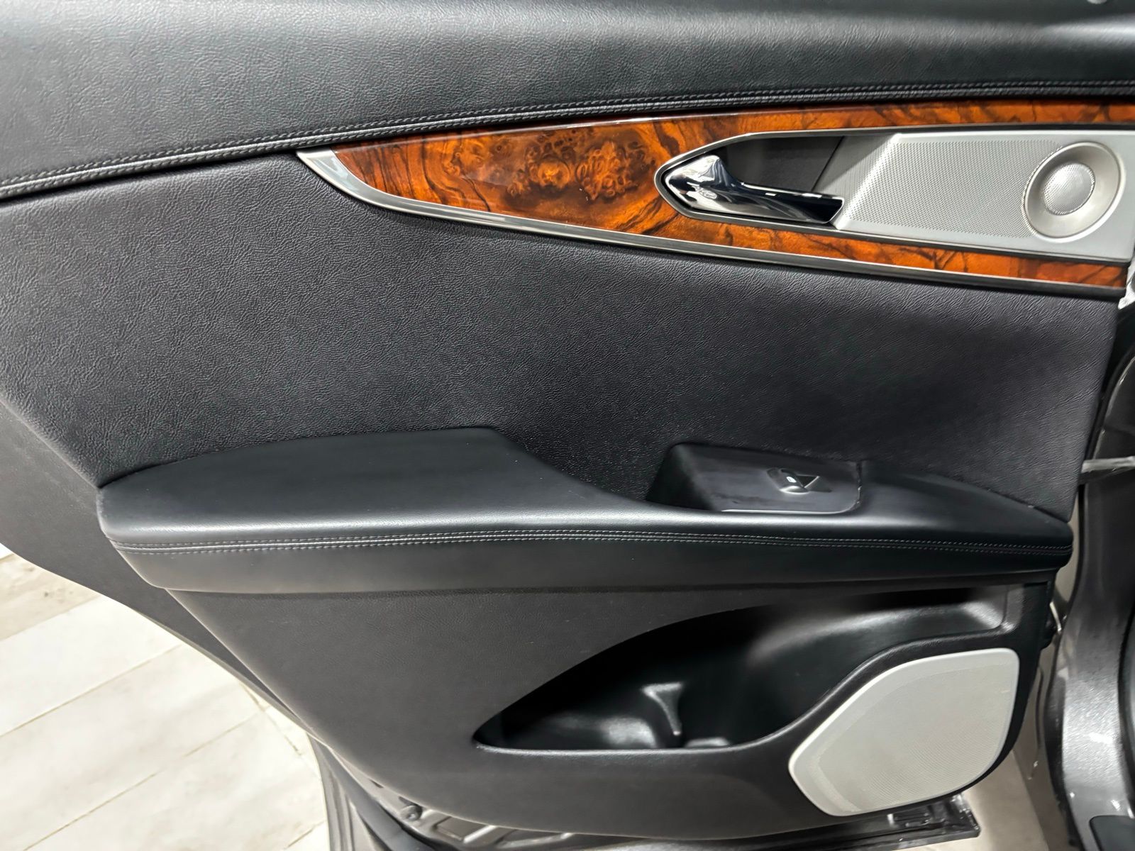 Used Car 2017 Lincoln Mkx  Reserve For Sale Under $20,000 In Austin, Texas