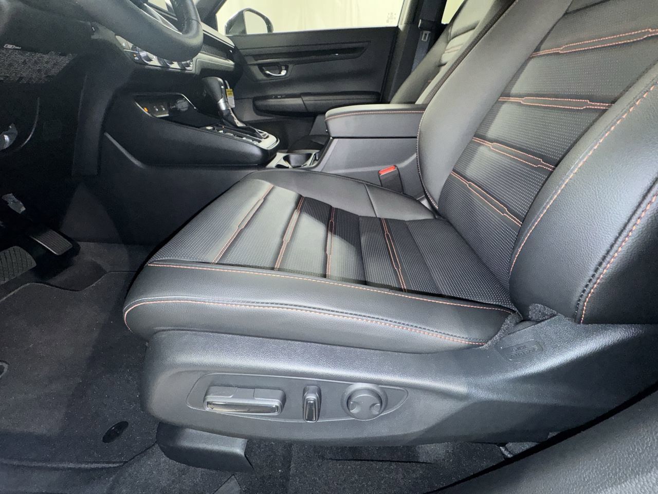 new 2026 Honda CR-V Hybrid car, priced at $41,675