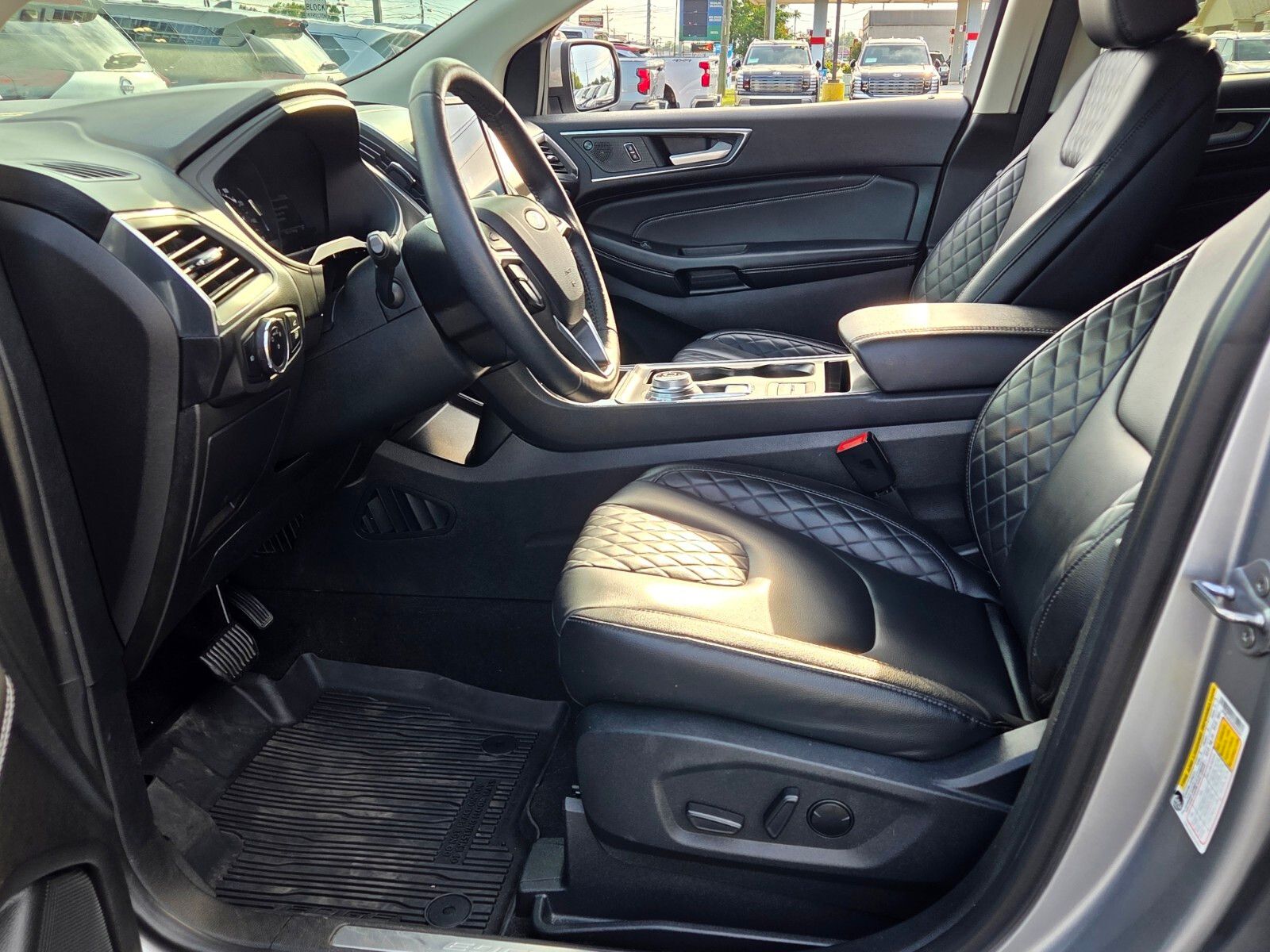Used 2024 Silver Ford Titanium image 5
