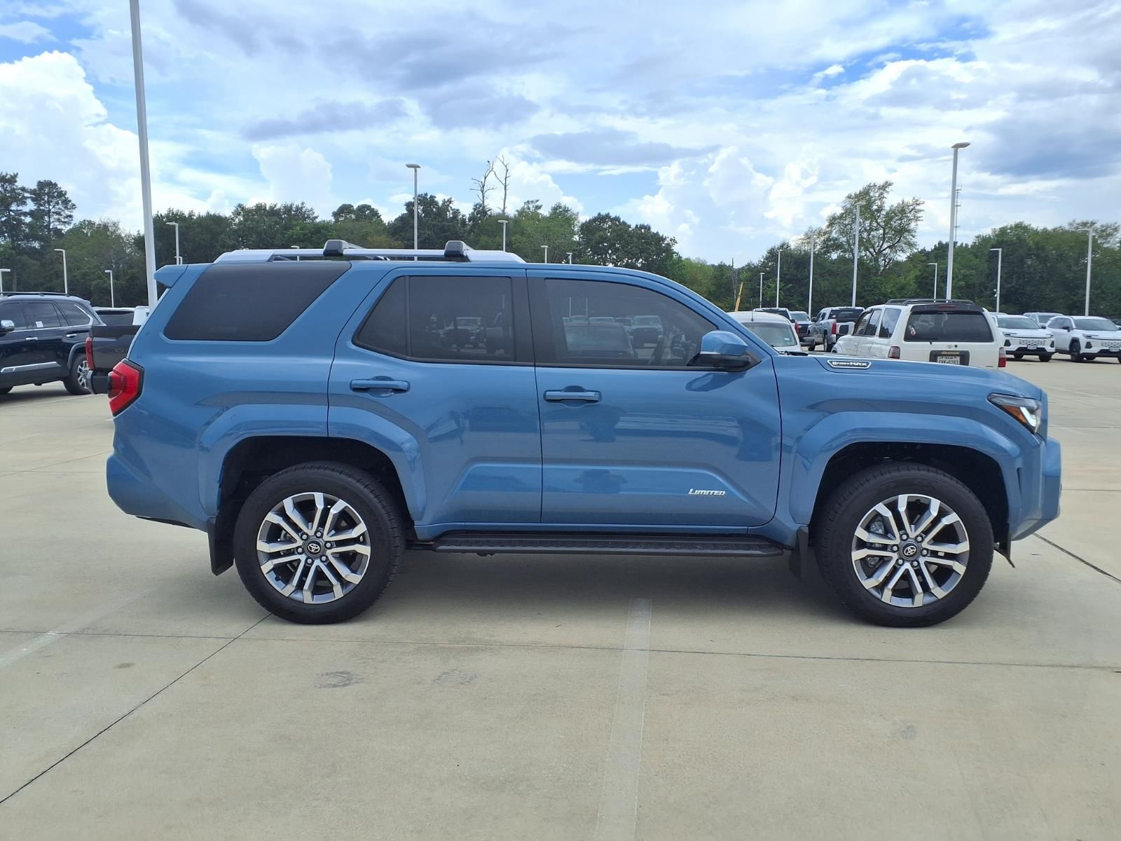 2026 Toyota 4Runner i-FORCE MAX Hybrid Limited - 4