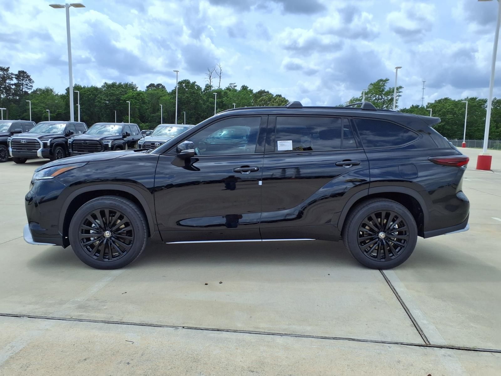 2026 Toyota Highlander XSE - 7