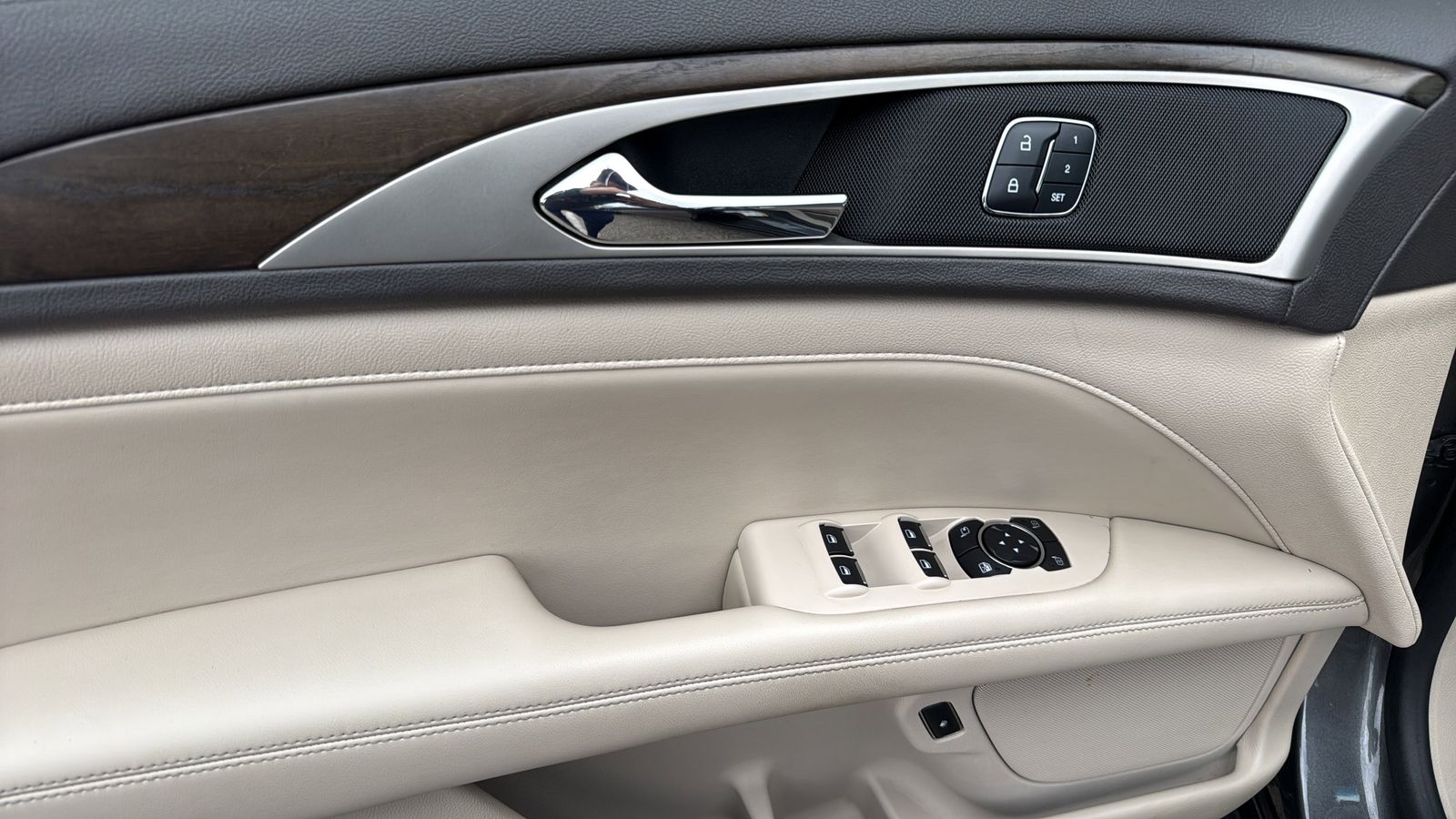 Used Car 2018 Lincoln Mkz Hybrid  Select For Sale Under $20,000 In Austin, Texas