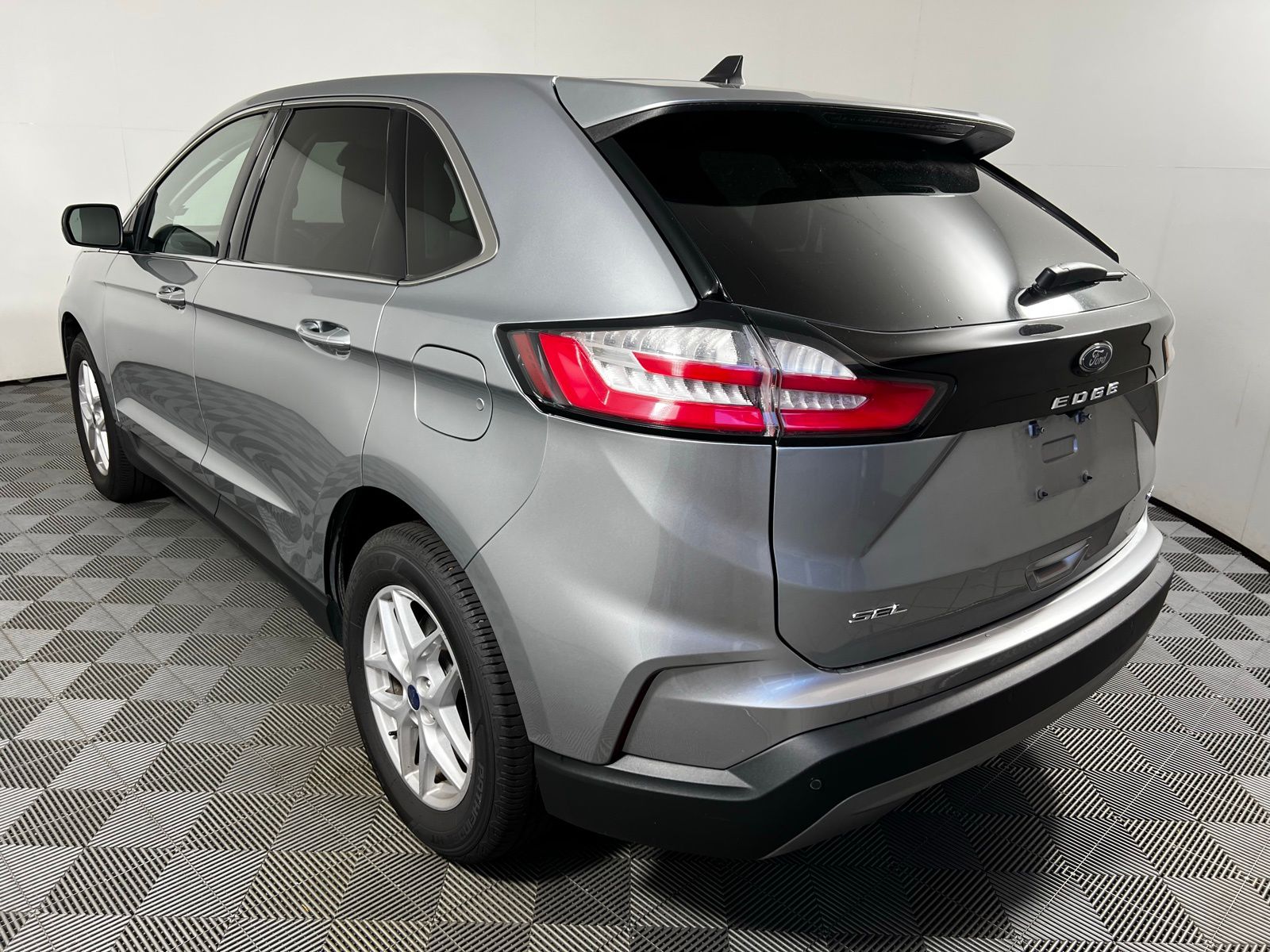 2022 Ford Edge SEL 7
