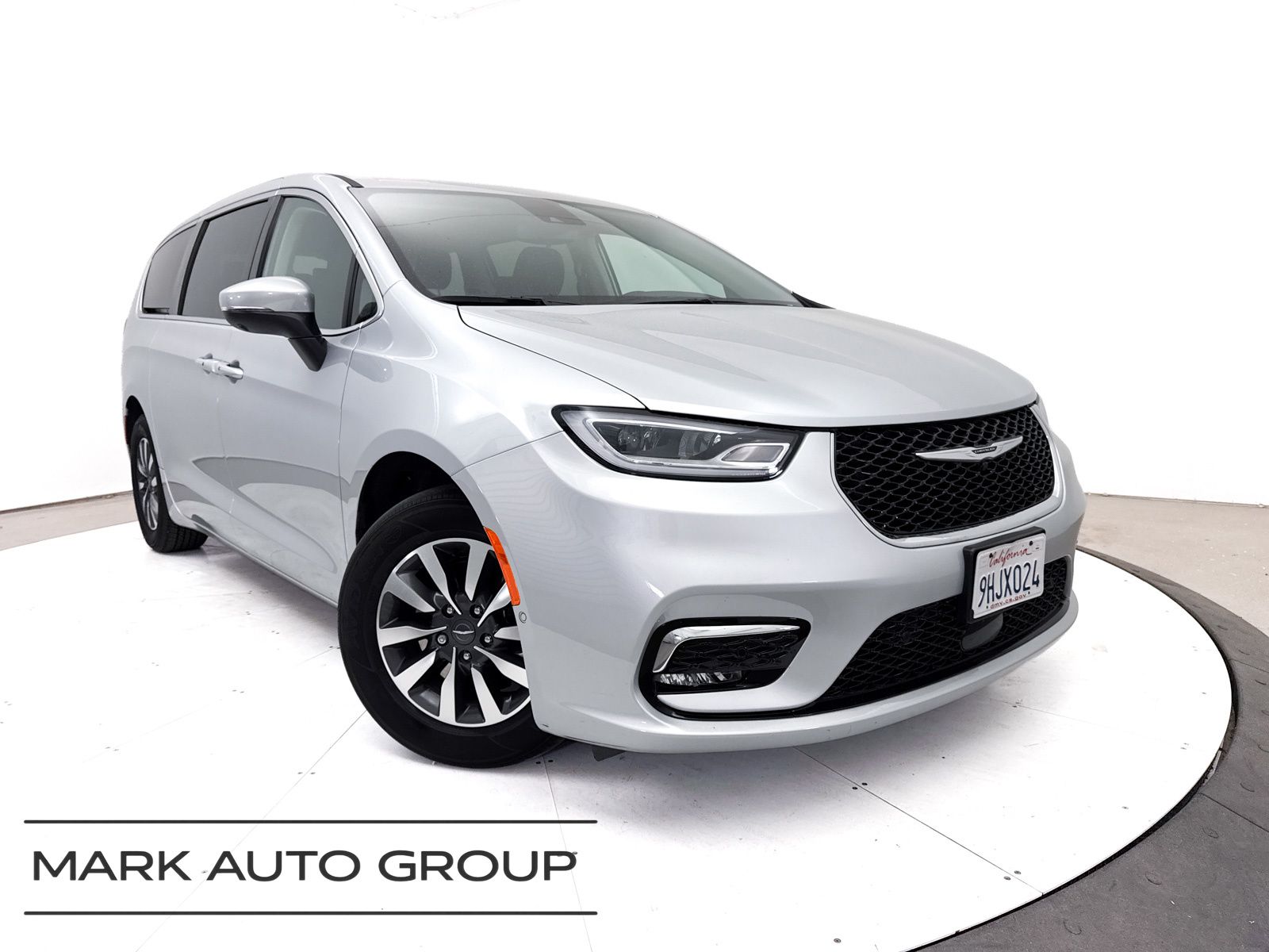 2023 Chrysler Pacifica Hybrid Touring L