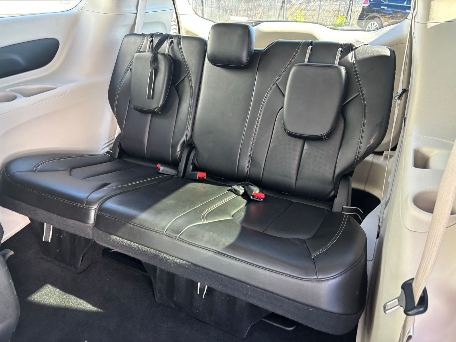 Used Car 2024 Chrysler Pacifica Hybrid  Select For Sale Under $35,000 In Austin, Texas