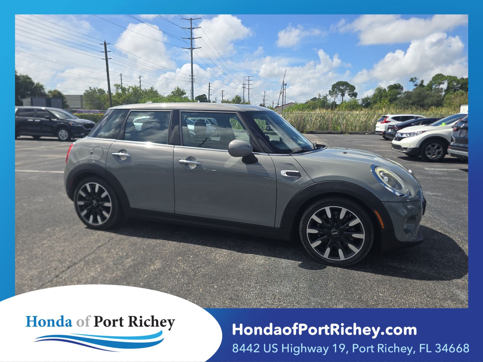 Gray Metallic 2016 MINI Cooper Hatchback Front-Wheel Drive 6-Speed Automatic