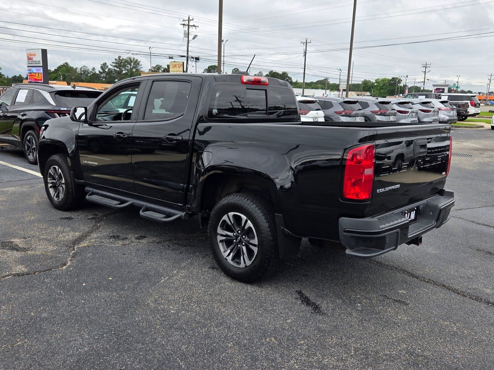 Used 2022 Black Chevrolet Z71 image 9