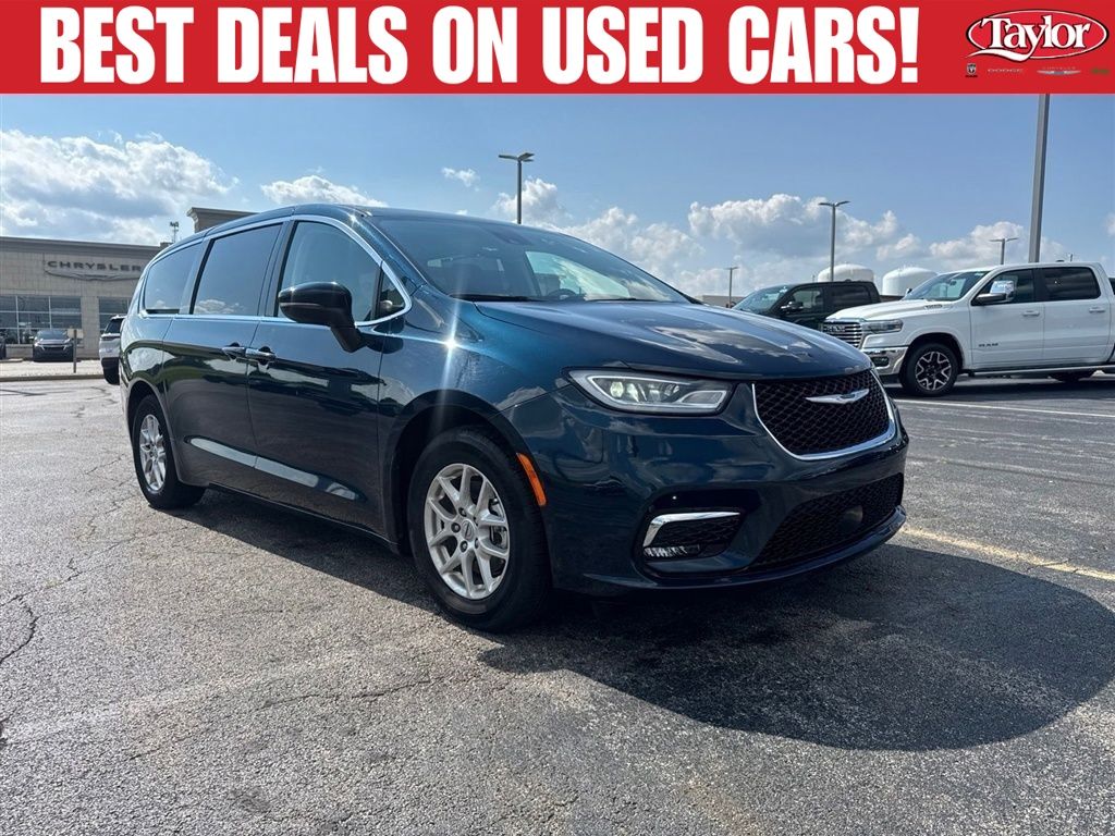 Fathom Blue Pearlcoat 2023 Chrysler Pacifica Minivan Front-Wheel Drive 9-Speed Automatic
