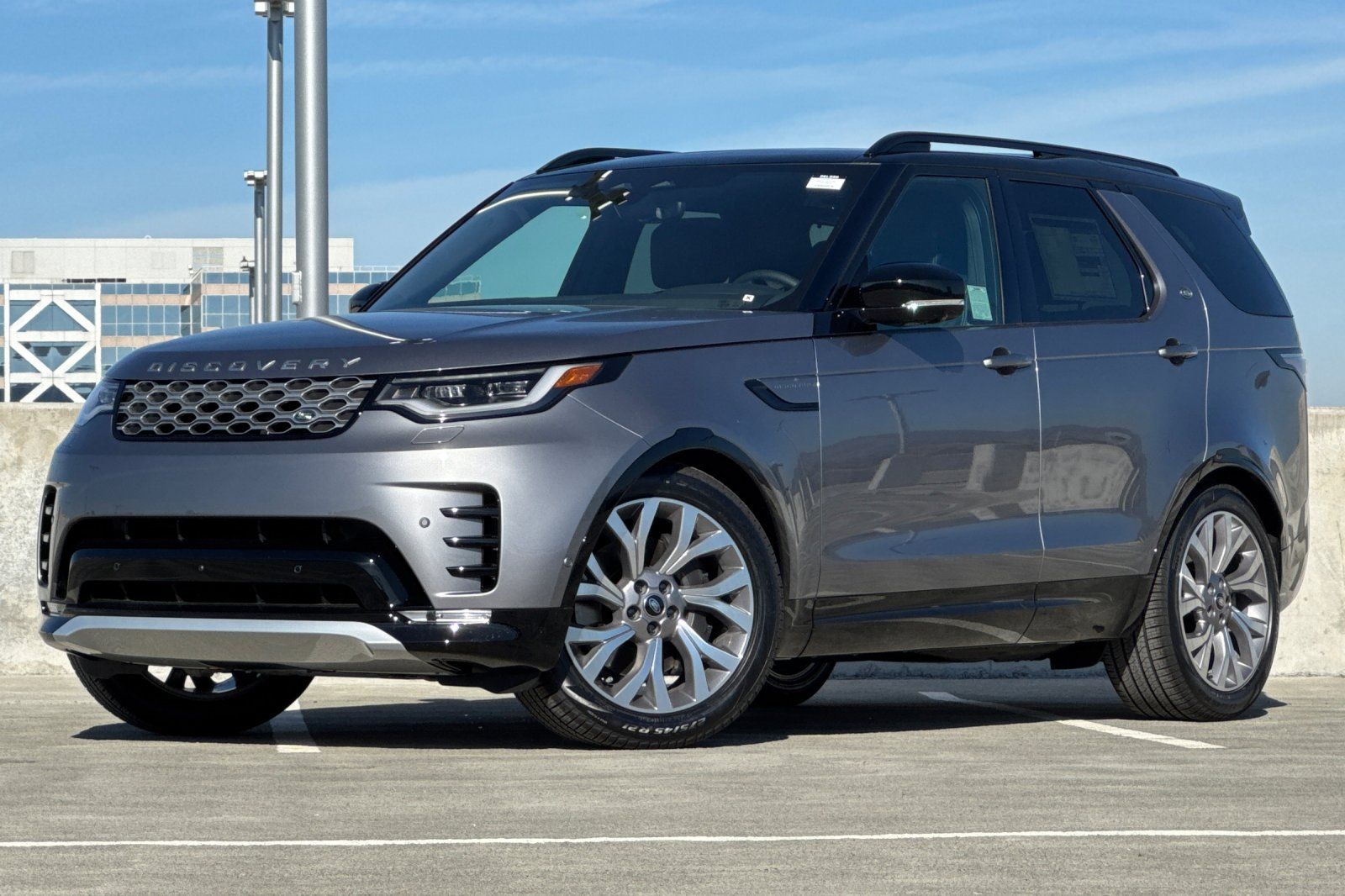 2026 Land Rover Discovery P360 Tempest Edition AWD