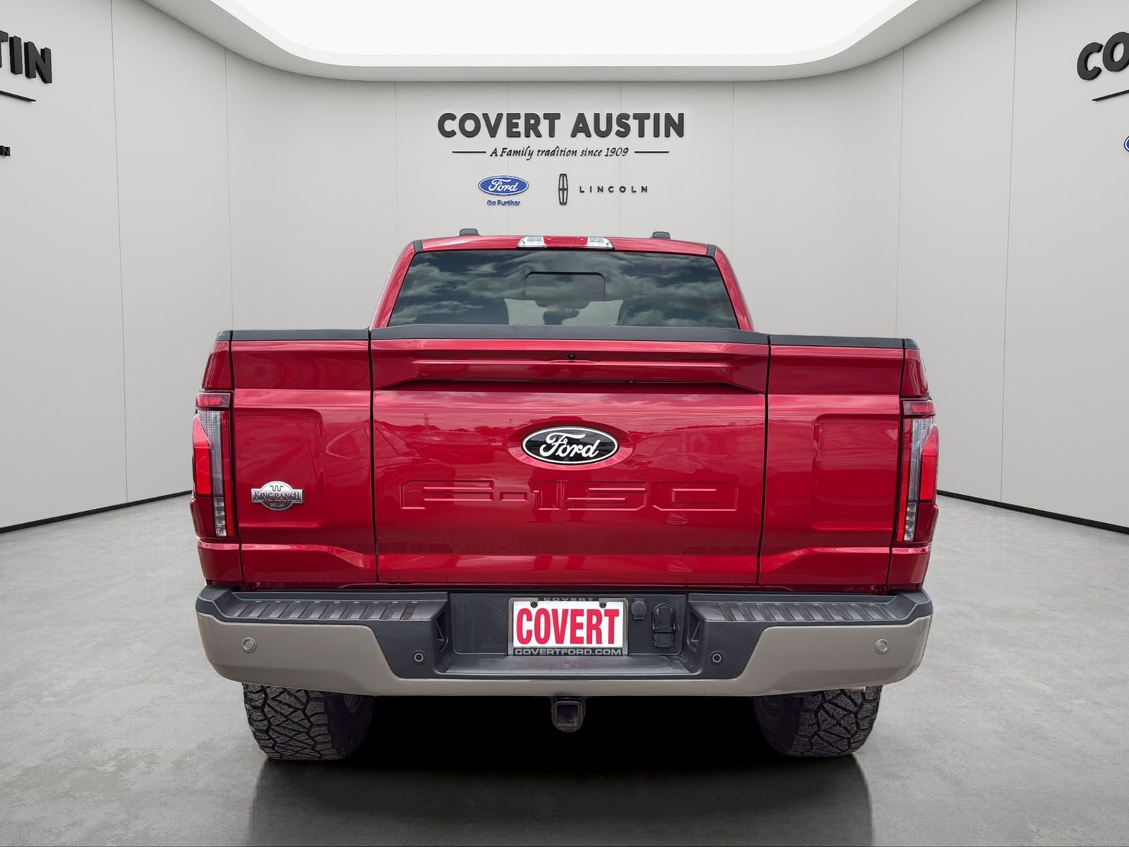 Used 2025  Ford King Ranch image 4