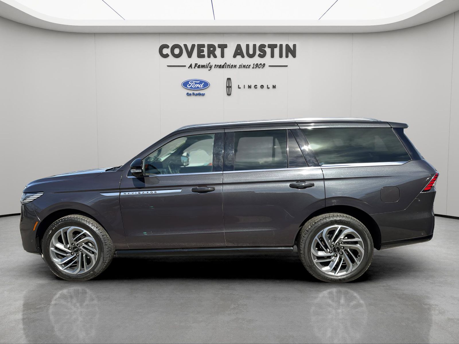 Used Car 2025 Lincoln Navigator  Reserve For Sale Under $90,000 In Austin, Texas