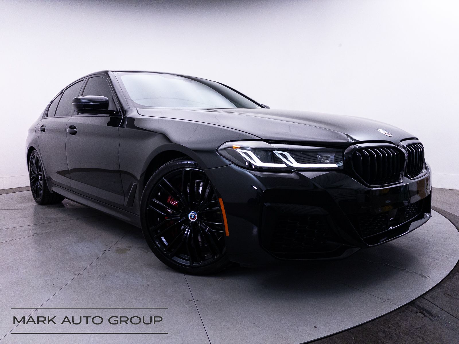 2023 BMW 5 Series M550i xDrive