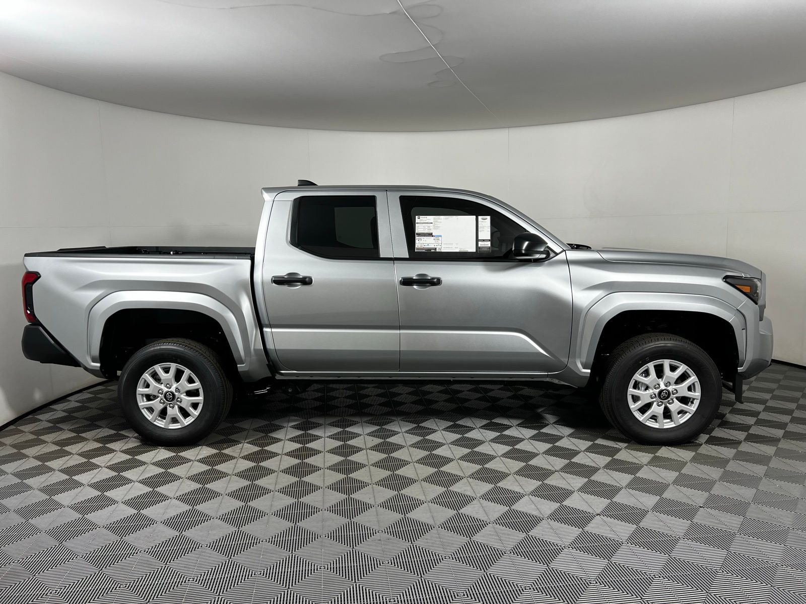 Thumbnail: 2025 Toyota Tacoma - 4