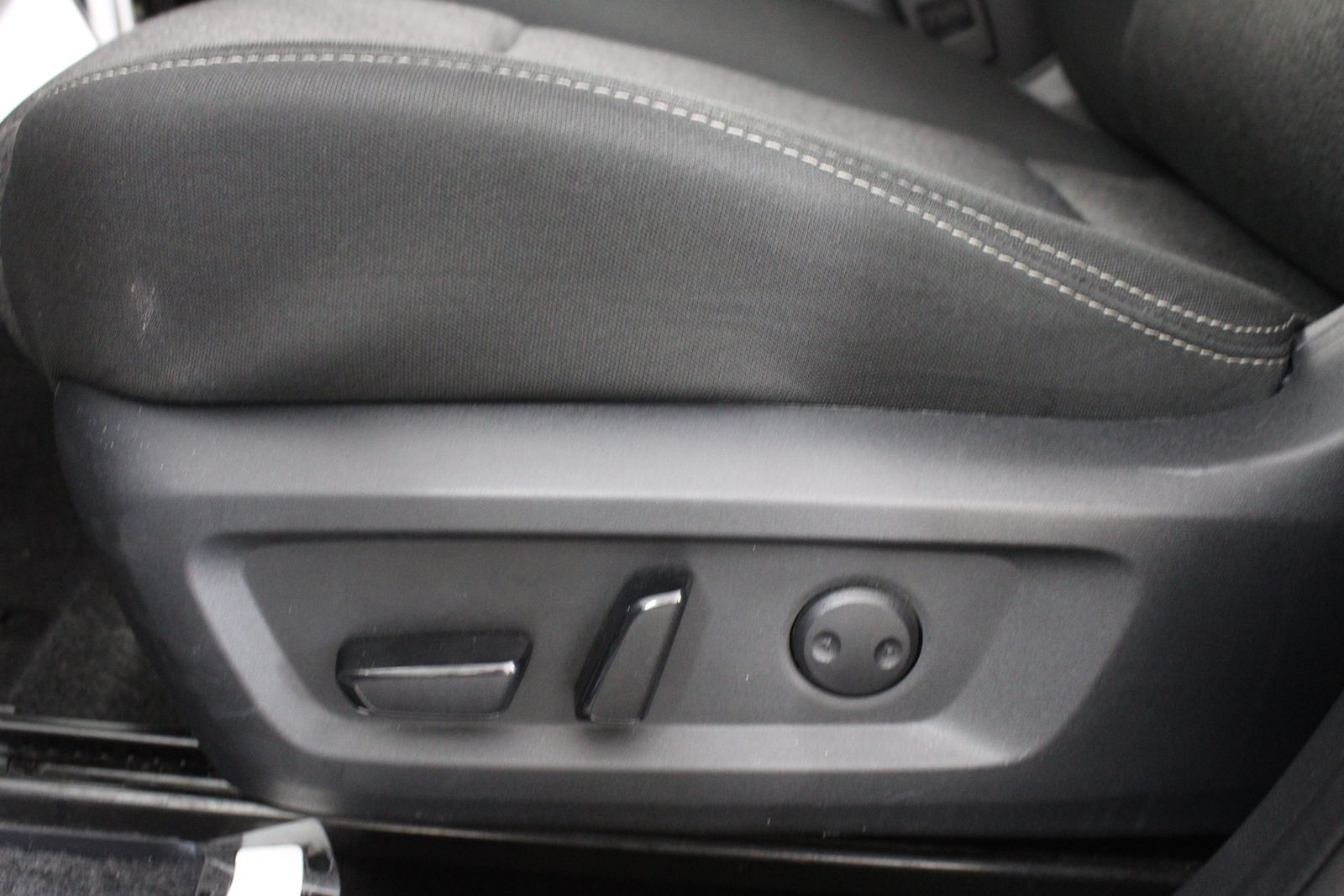Used 2025 Black Nissan SV image 20