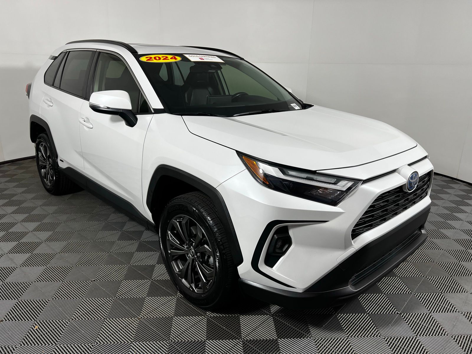 Thumbnail: 2024 Toyota RAV4 - 3