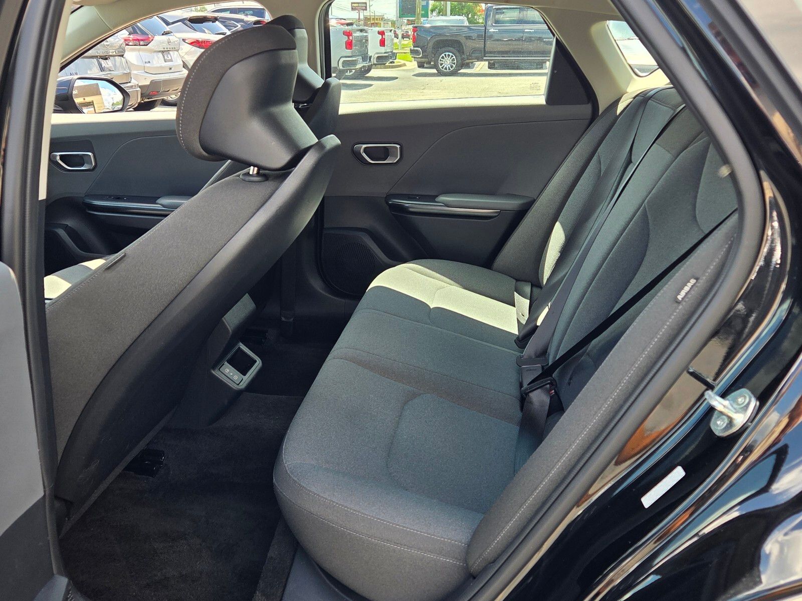 Used 2025 Black Kia LXS image 6