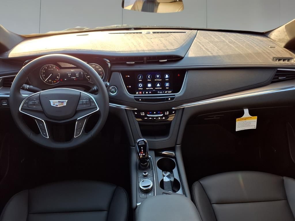 2026 Cadillac XT5 Luxury - 6
