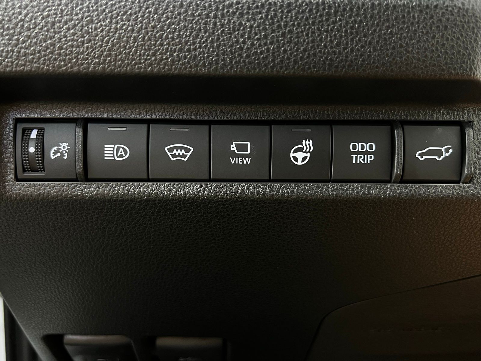 Thumbnail: 2025 Toyota RAV4 - 18