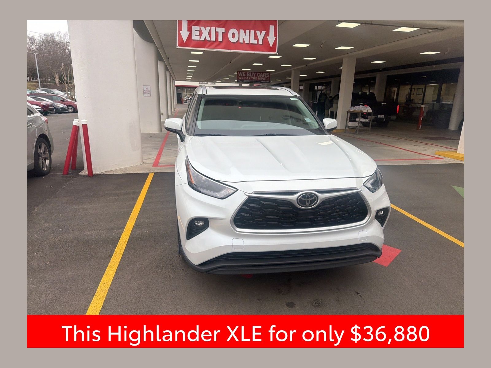 White (Wind Chill Pearl) 2022 Toyota Highlander XLE AWD SUV / Crossover All-Wheel Drive 8-Speed Automatic