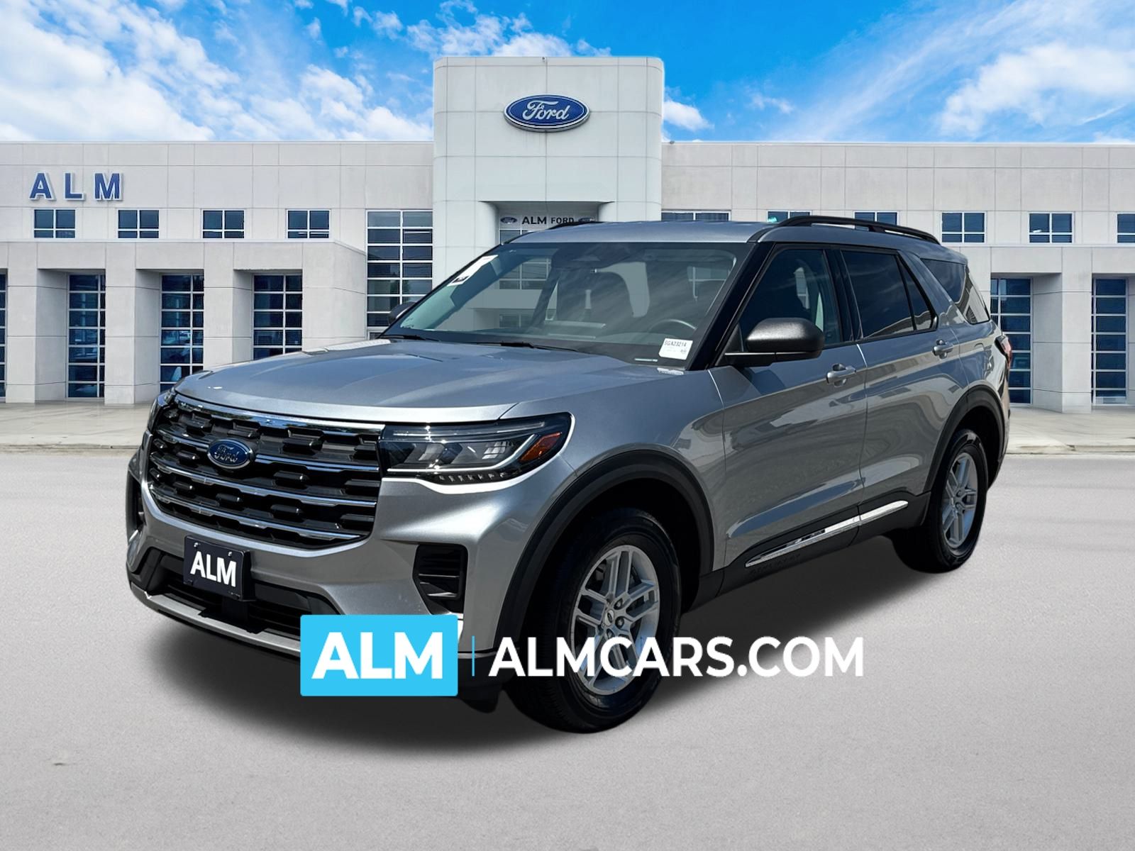 2025 Ford Explorer Active's photo