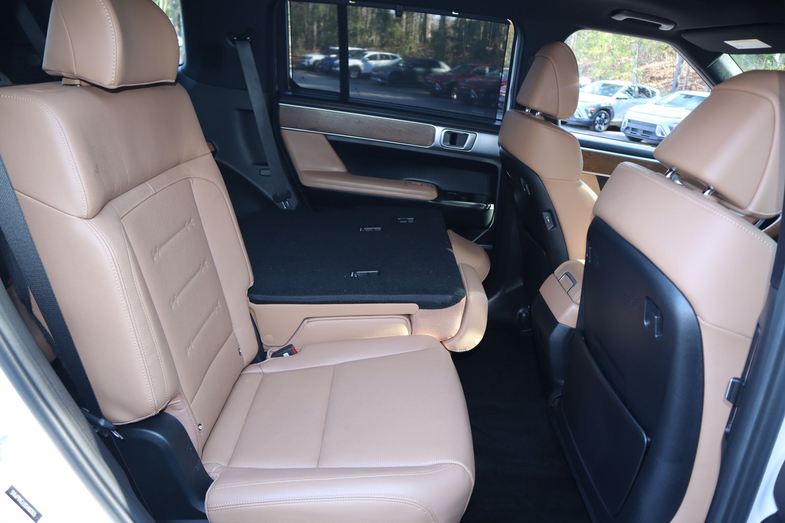 Used 2025 White Hyundai Limited image 25