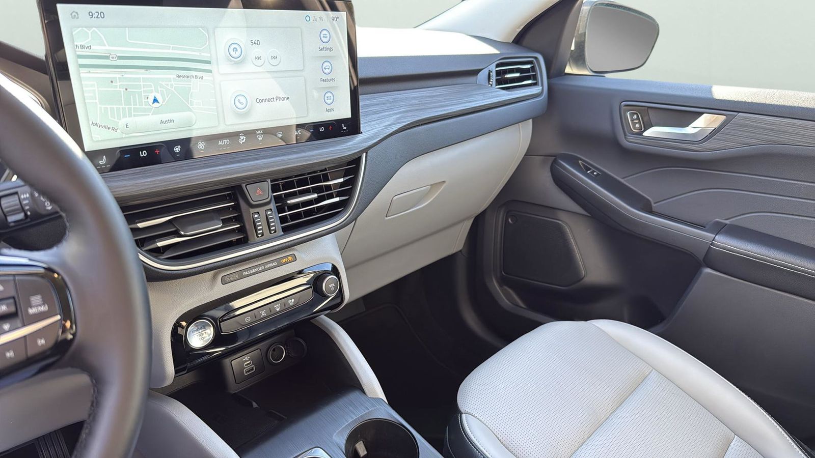 Used Car 2025 Ford Escape Hybrid  Platinum For Sale Under $40,000 In Austin, Texas