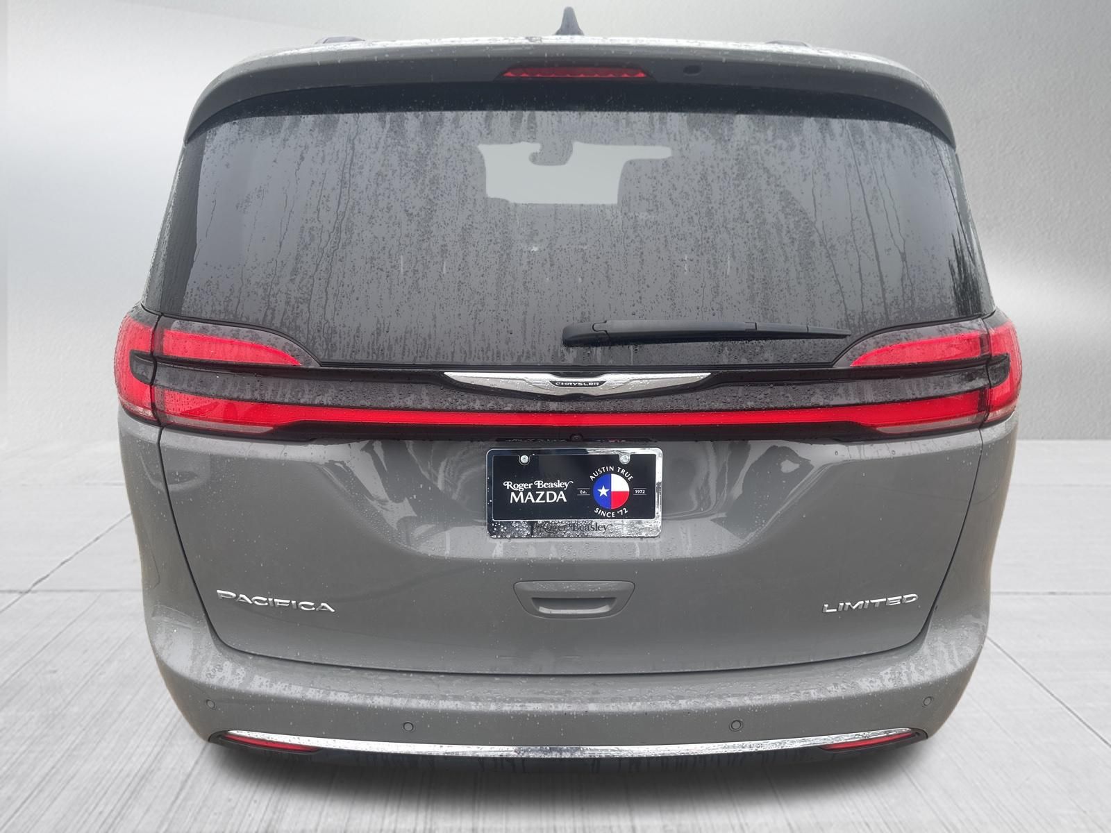 Used Car 2023 Chrysler Pacifica  Limited For Sale Under $30,000 In Austin, Texas