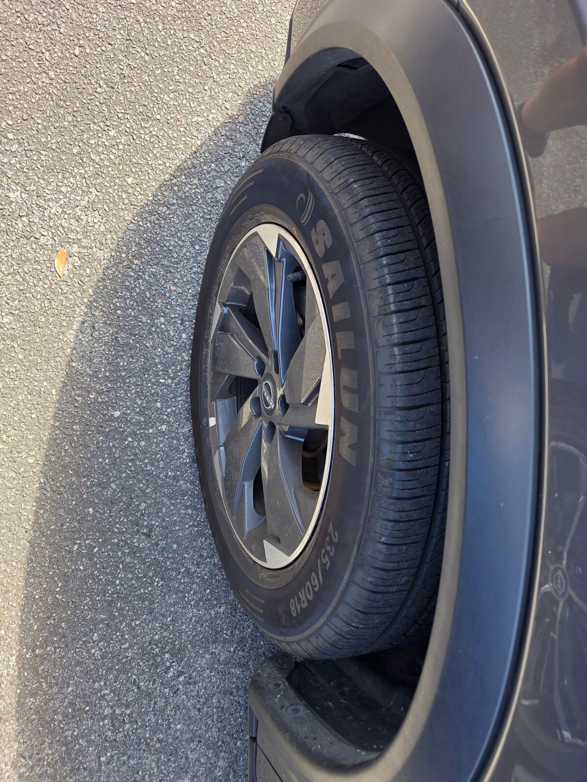 Used 2025 Gray Nissan SV image 4