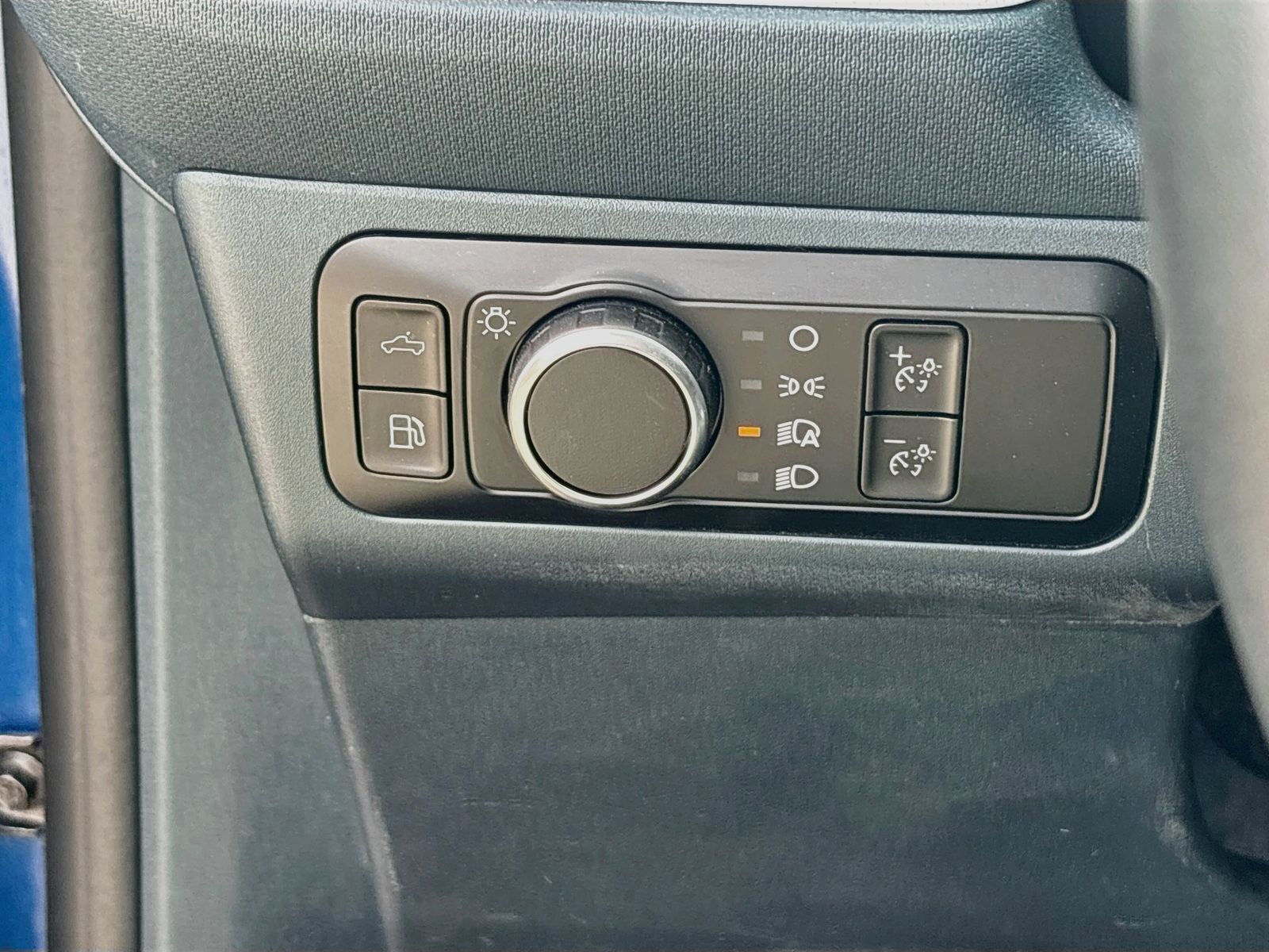 Used 2024 Blue Ford XLT image 10