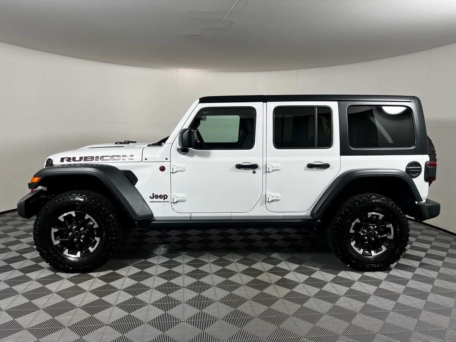 Thumbnail: 2025 Jeep Wrangler - 15