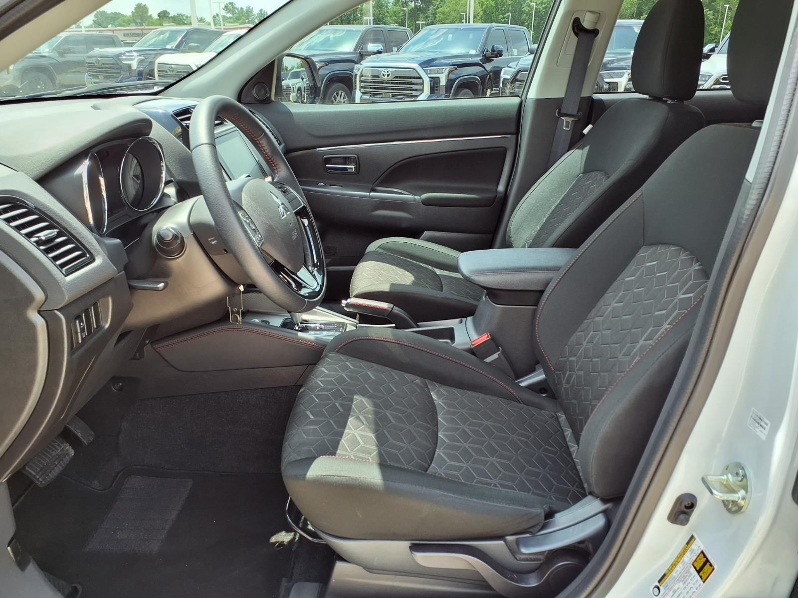 2023 Mitsubishi Outlander Sport 2.0 LE White at Durrett Motor Company