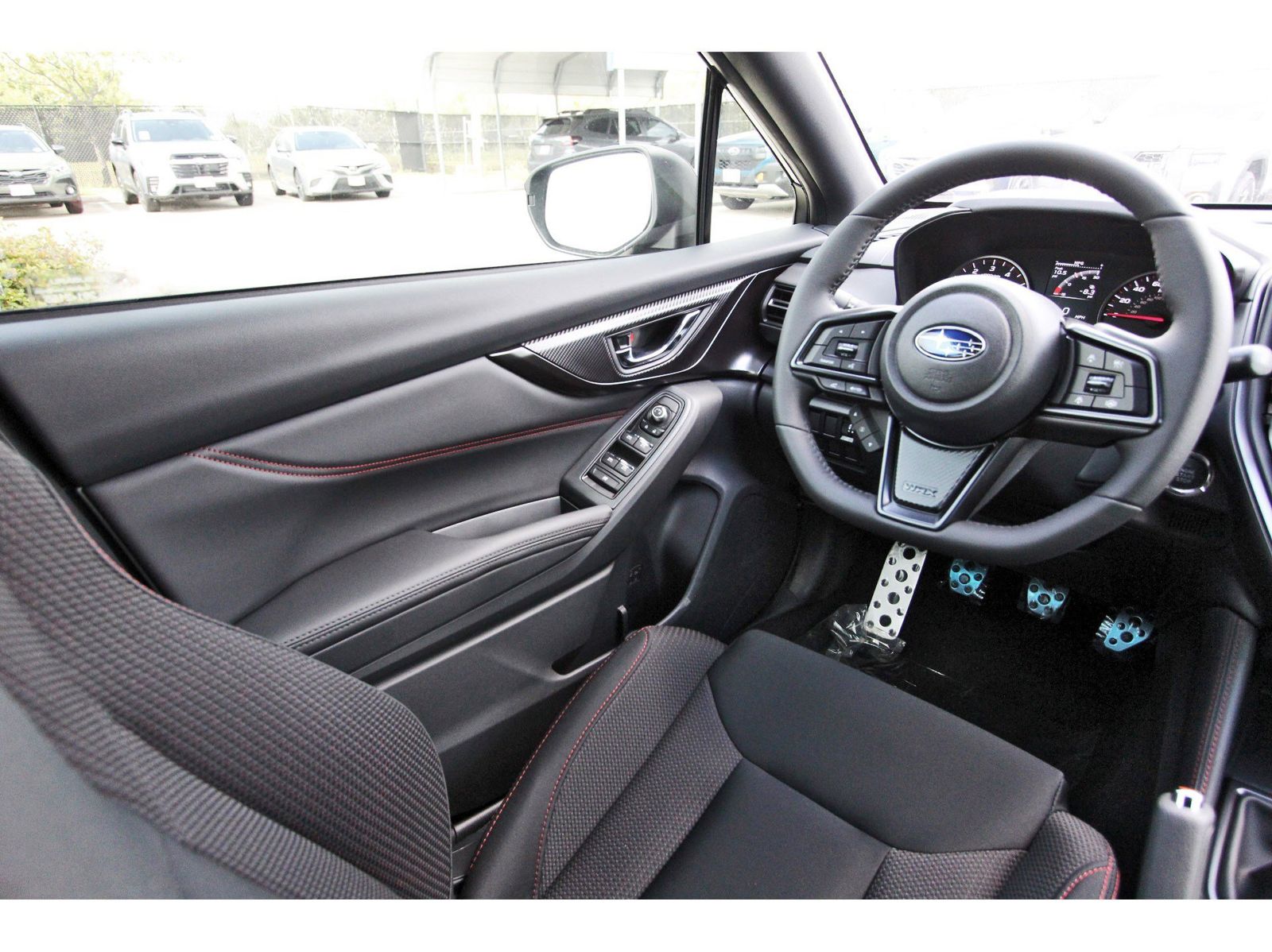 View vehicle photo 6