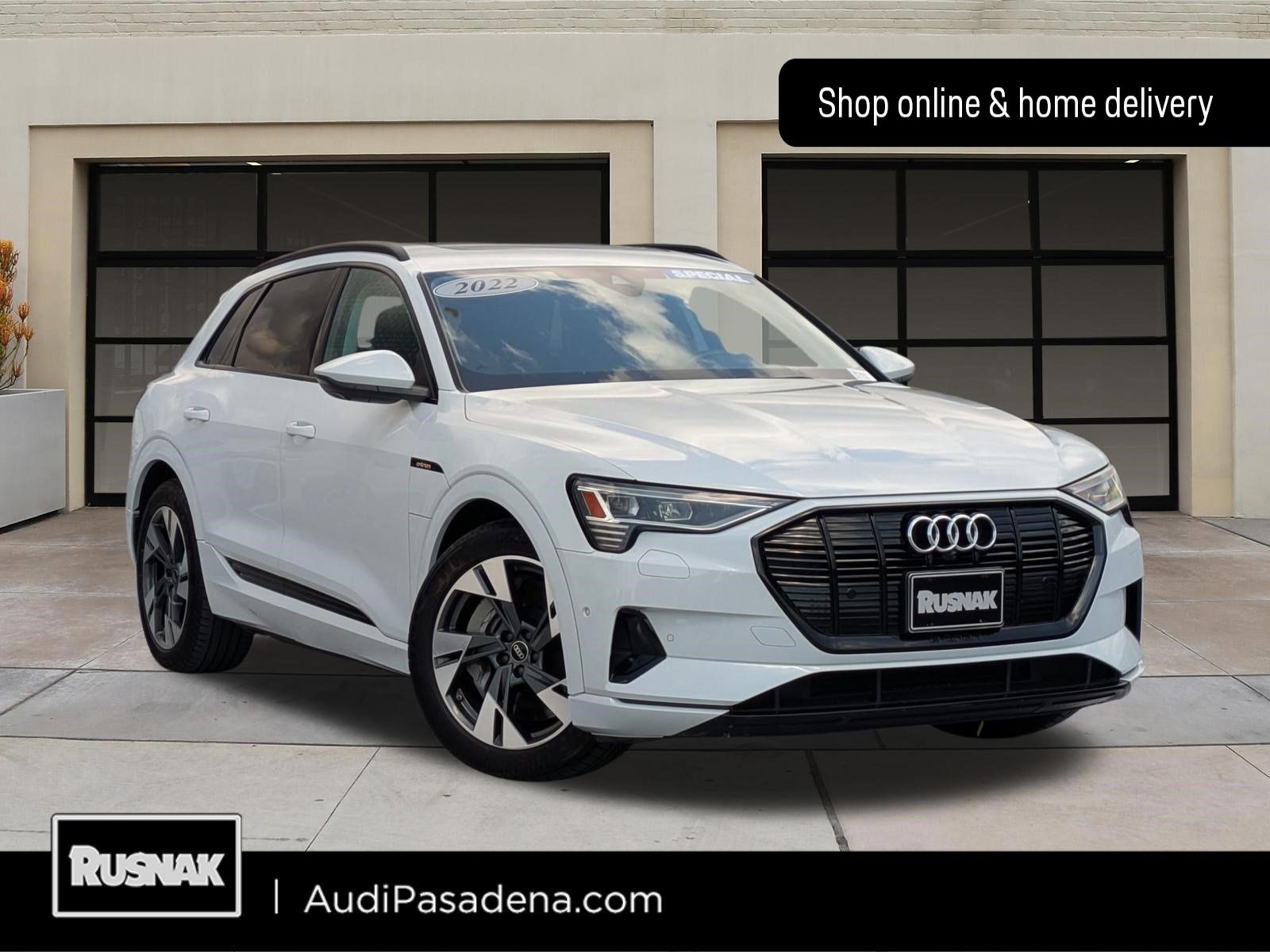 Glacier White Metallic 2022 Audi e-tron Premium quattro AWD SUV / Crossover All-Wheel Drive Automatic