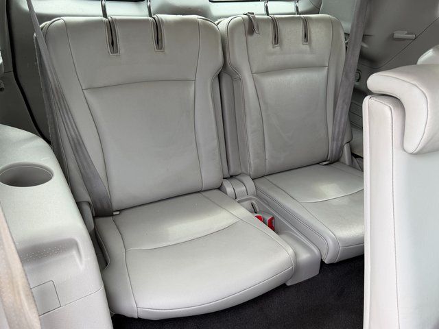 Used 2013 Magnetic Gray Metallic Toyota SE image 34