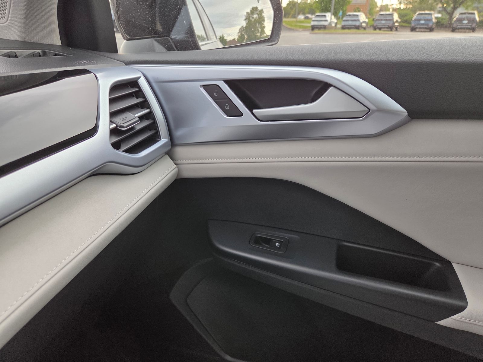 new 2026 Volkswagen Taos car, priced at $33,483