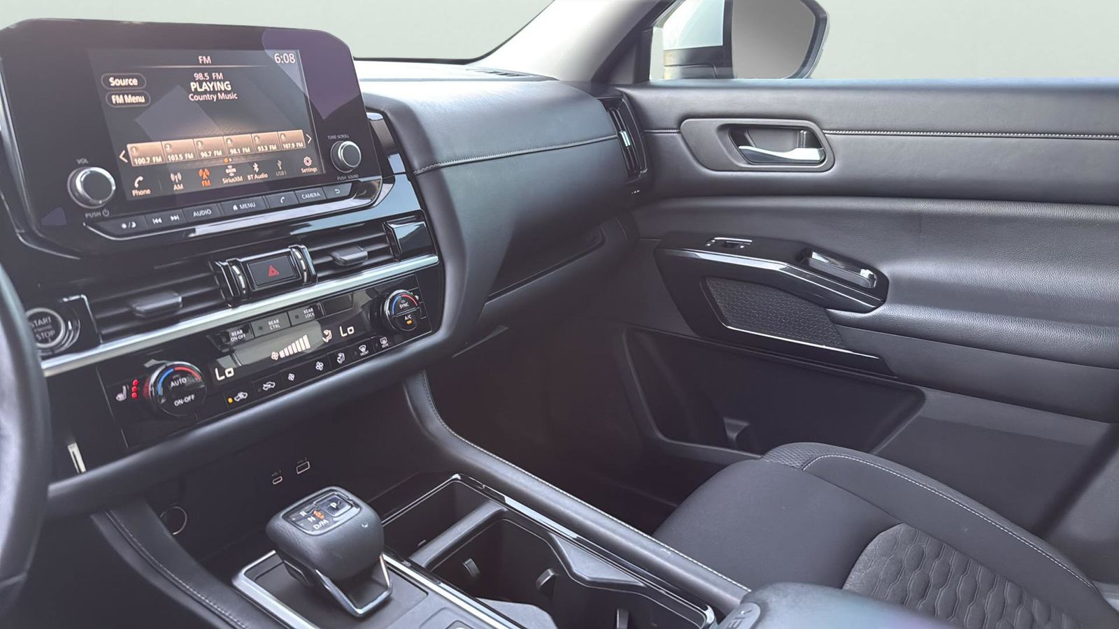 Used Car 2022 Nissan Pathfinder  Sv For Sale Under $25,000 In Austin, Texas