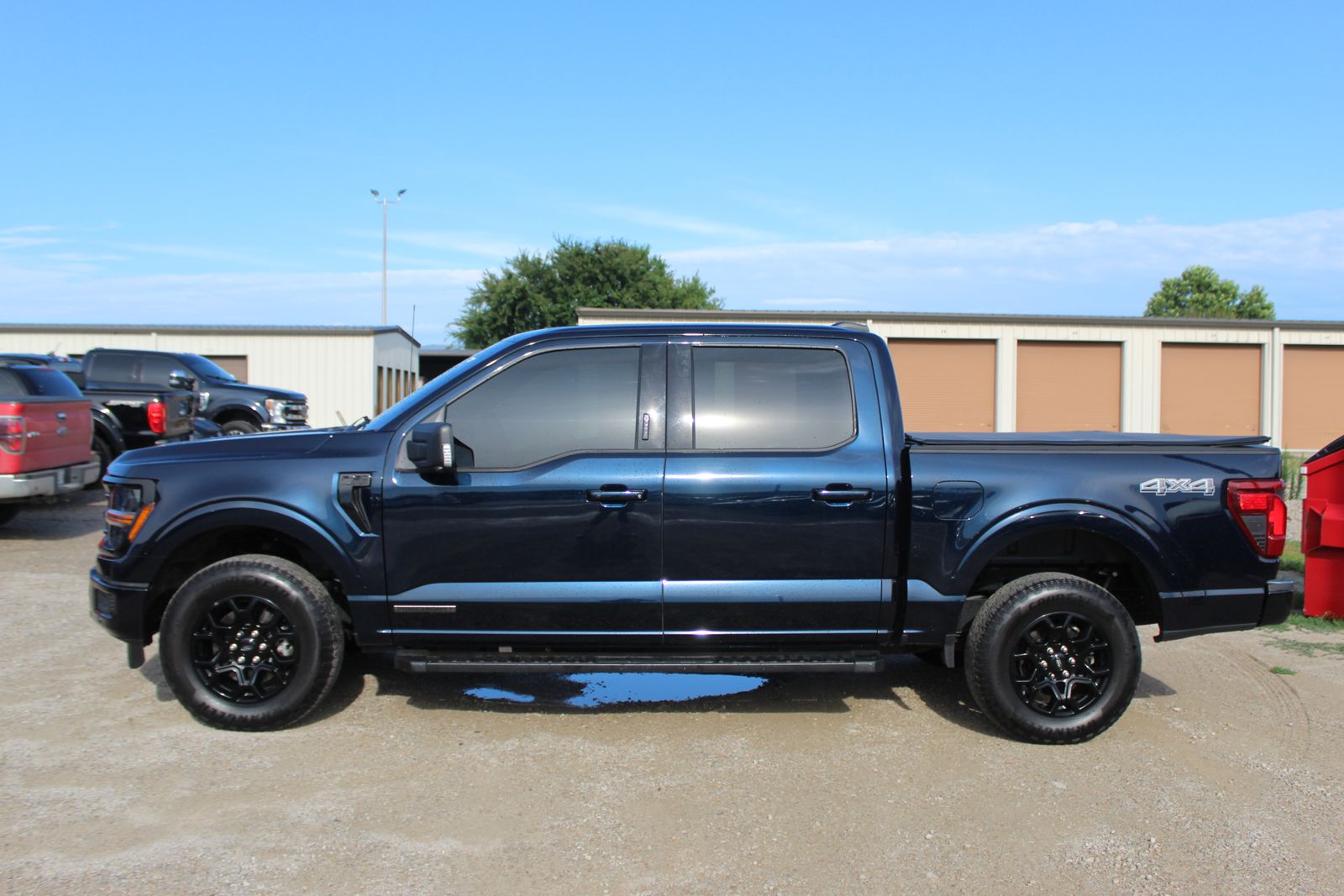 View vehicle photo 3