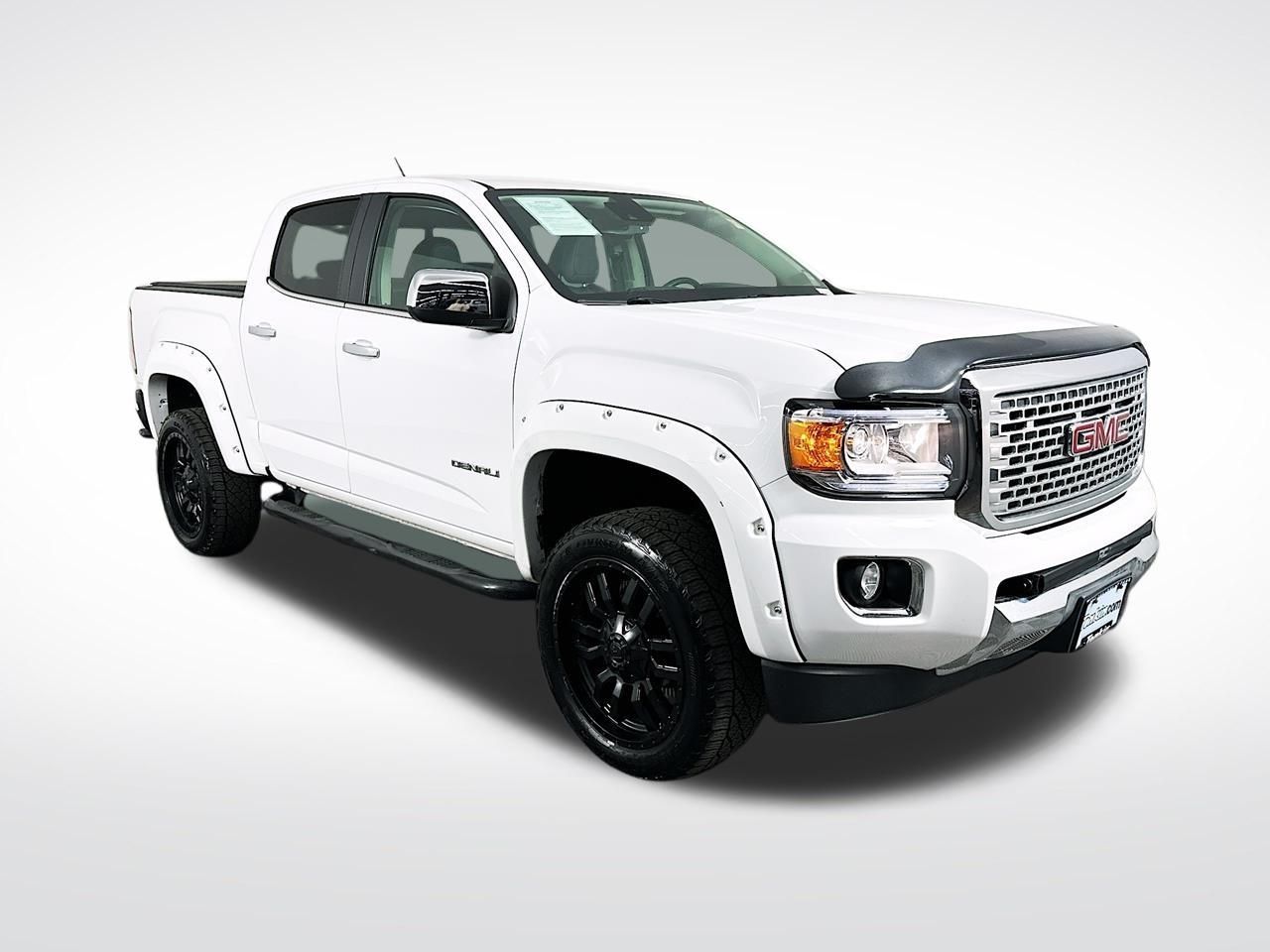 White 2019 GMC Canyon Denali Crew Cab 4WD Pickup Truck Four-Wheel Drive 8-Speed Automatic