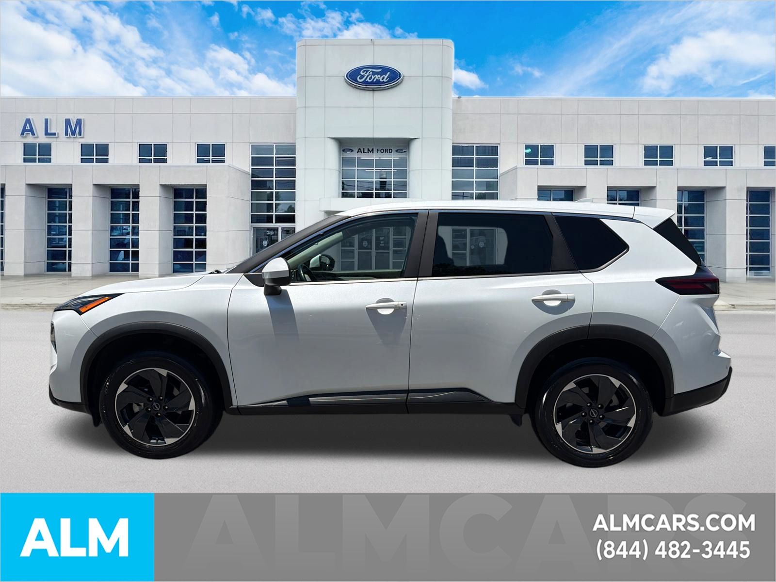 Certified Used 2025 Everest White P Nissan SV image 9