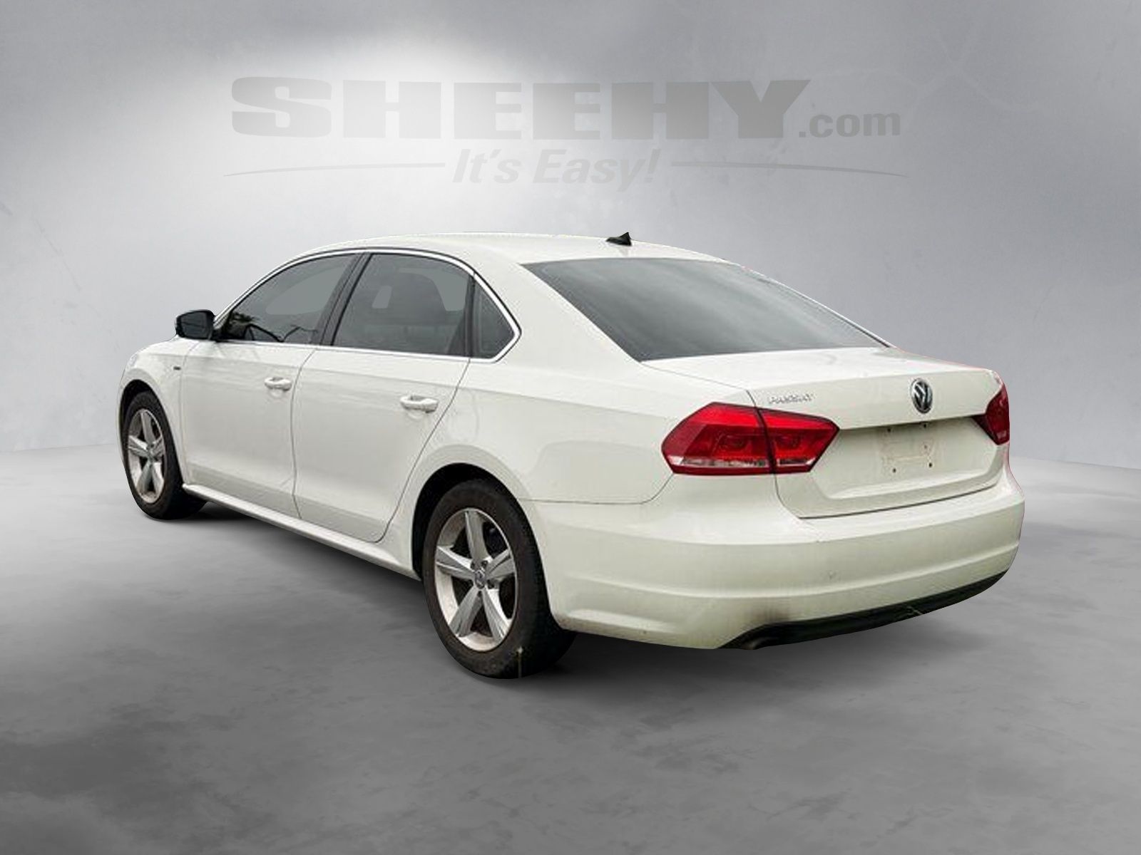 Used 2015 White Volkswagen 1.8T Limited Edition image 6