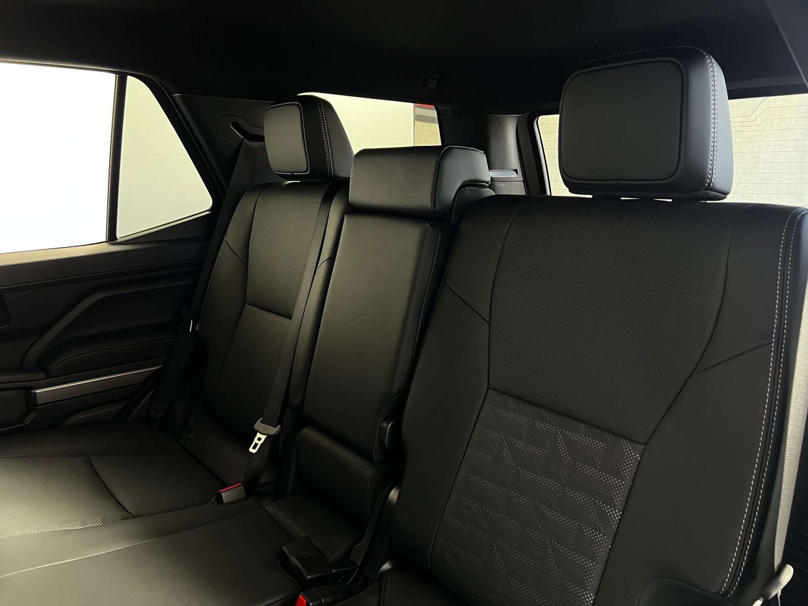 Thumbnail: 2026 Toyota 4Runner - 25
